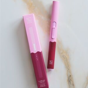 Flameless Lighter | Berry